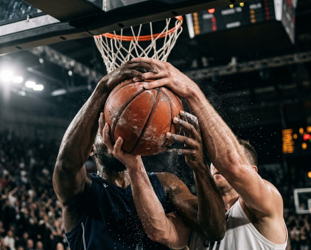 NBA战术台：菲尼克斯太阳的推进路线与达拉斯独行侠的应对方式